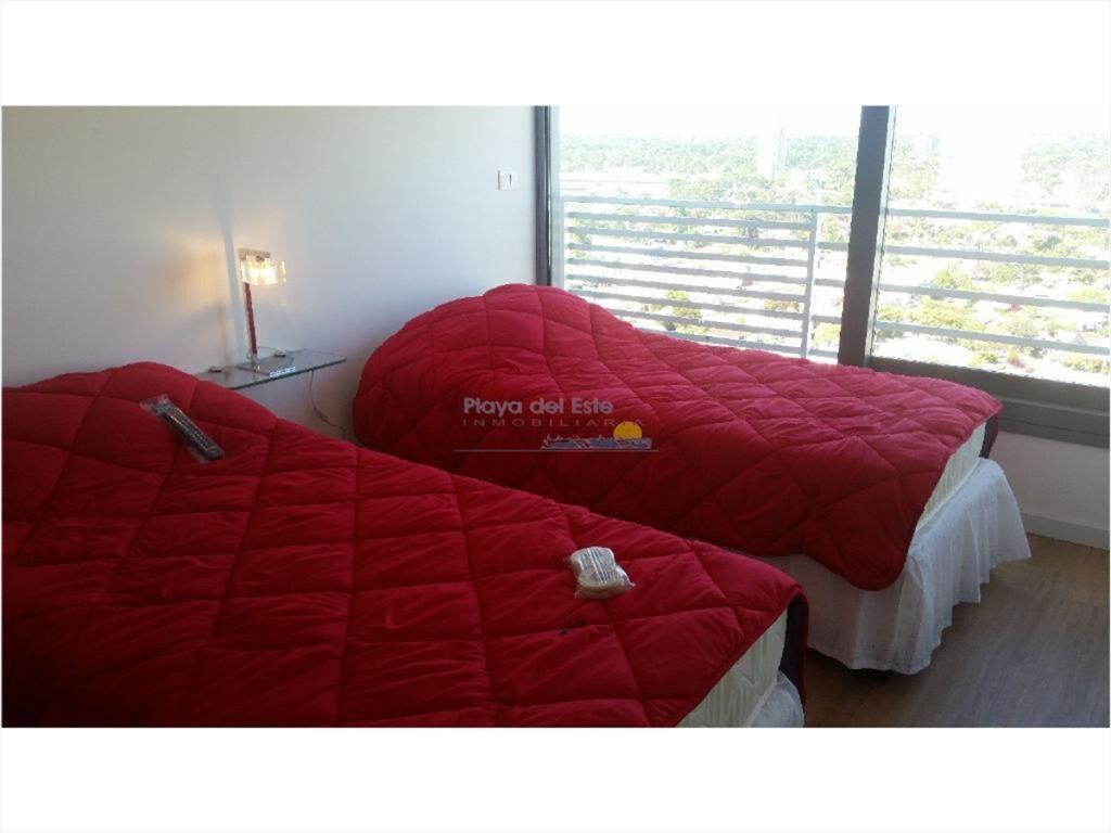 Apartamento en , 3 dormitorios *