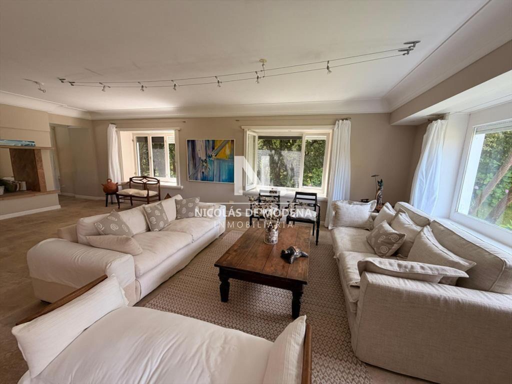 Casa en Venta de 5 dormitorios en el Golf , Punta del este