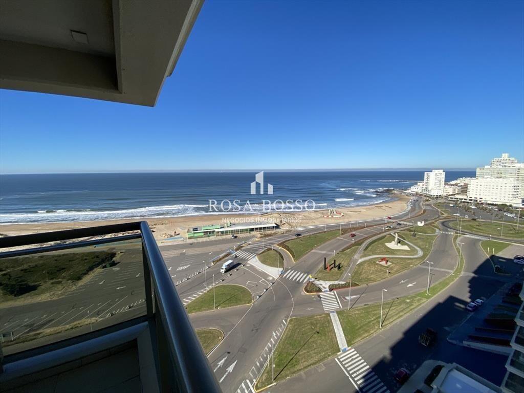 Apartamento 4 dormitorios  Garaje  vista Playa