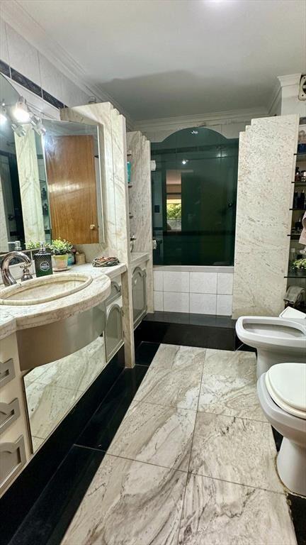 Venta Apto 4 Dormitorios Frente al Golf 2 Cocheras