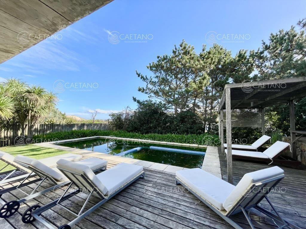 Venta Casa 5 dormitorios 4 baños - Vista al Mar
