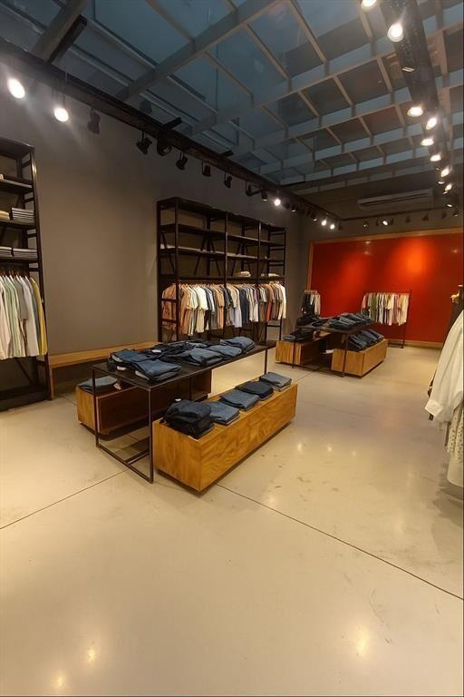 Alquiler local de 1300m2 en La Blanqueada