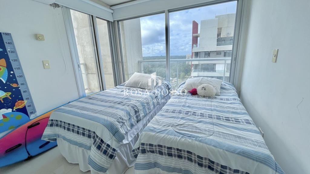 EN VENTA APARTAMENTO 2 DORMITORIOS,ROOSEVELT