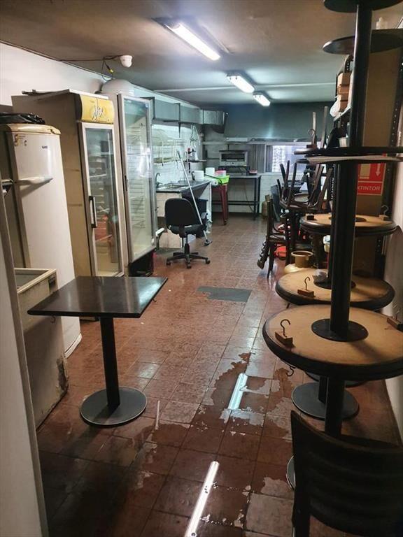 local - 18 de julio y Paraguay, apto gastronomía, 115 m2 ,