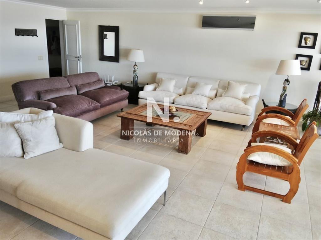 Exclusivo Apartamento Frente al Mar en Playa - de