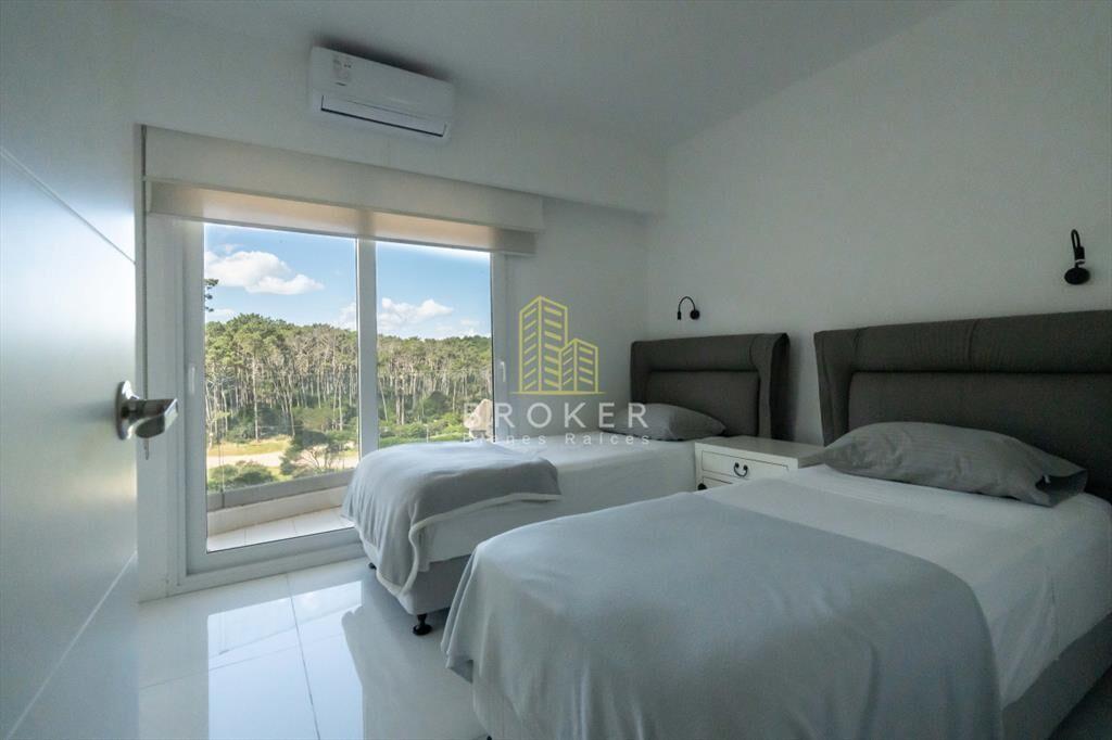 Apartamento en Venta 3 dormitorios con Vista al