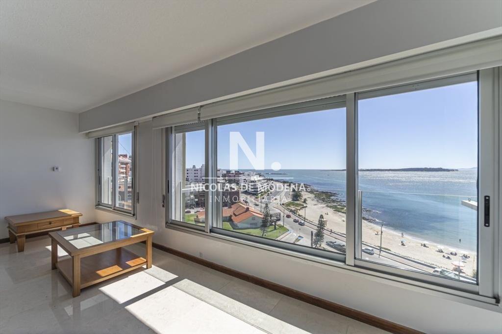 Hermoso Departamento en venta frente al mar.