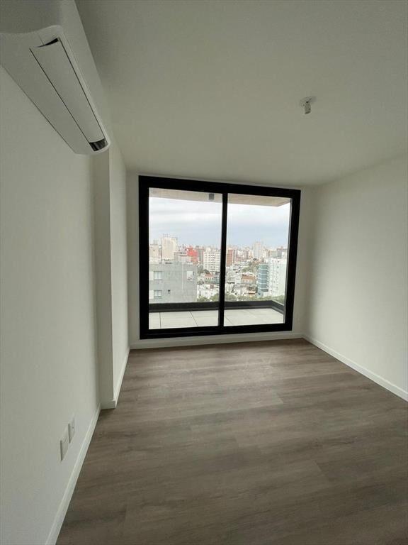 Venta Apartamento Penthouse 1 dormitorio y balcón con vista