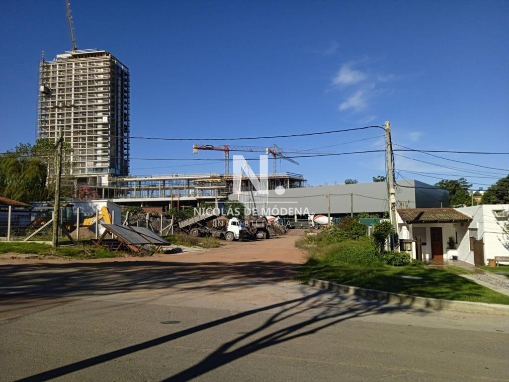 Vende terreno Sobre Joaquín Vaina. Punta del