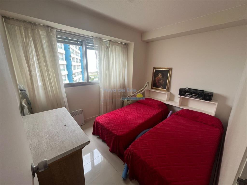 Apartamento en Venta de 3 dormitorios en Punta ,