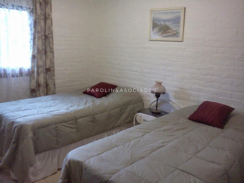 Casa en venta de 3 dormitorios en barrio Punta