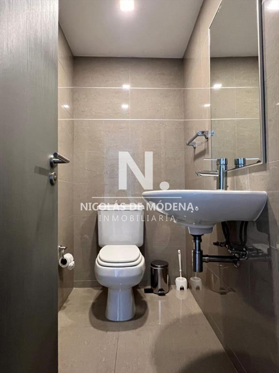 Se vende apartamento de 2 dormitorios, con vista