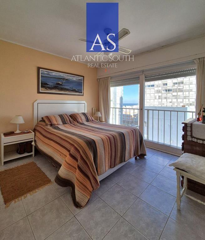 Apartamento de 1 dormitorio con vista parcial al