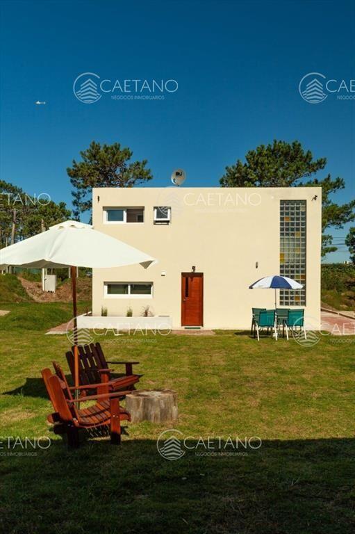 Casa en venta de 3 dormitorios con piscina en en
