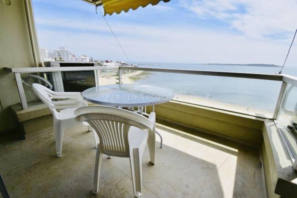 Apartamento en venta de 3 dormitorios en Malecón