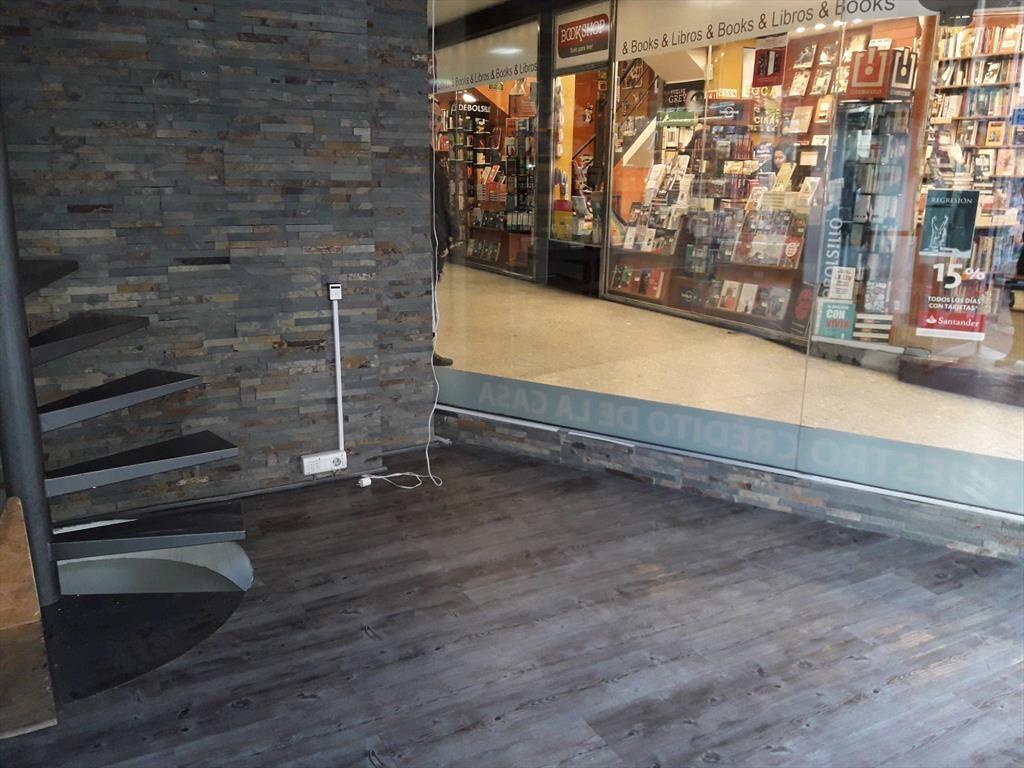 Alquiler de Local comercial en Av. 18 de Julio con 61 Mts2 e