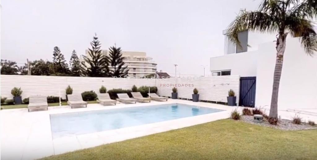 Hermosa casa ubicada en la Zona de Pinares.