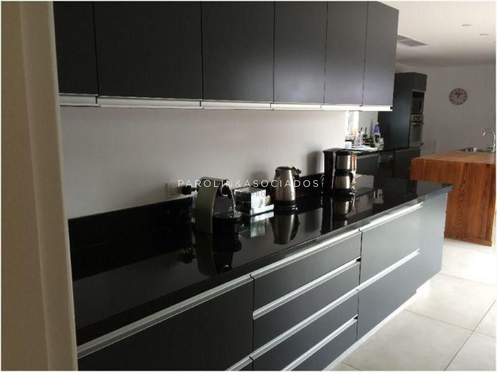 Casa en venta de 6 dormitorios en Golf, Punta del