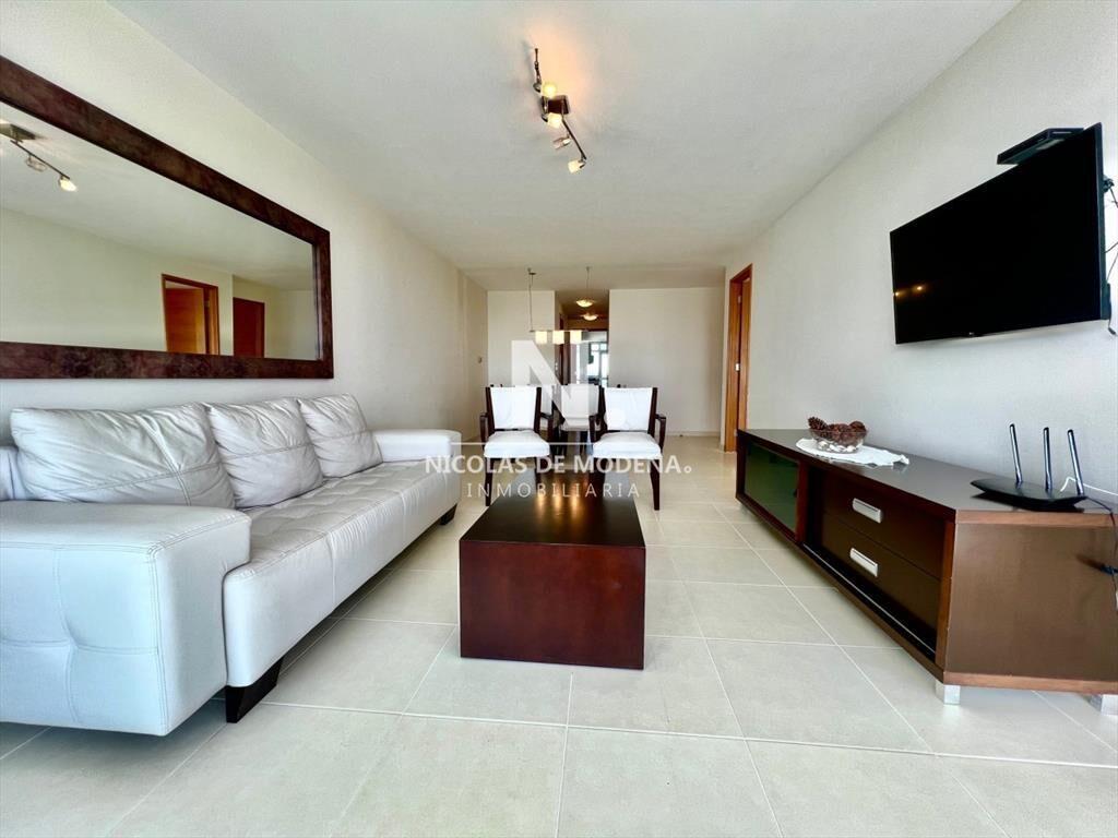 Apartamento en alquiler temporario Playa Mansa 2