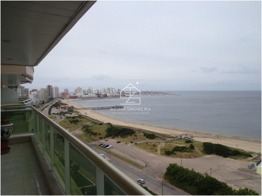 Apartamento en Venta de 3 dormitorios en Punta del este , P