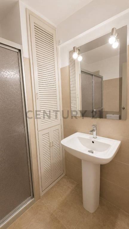 VENTA APARTAMENTO POCITOS AL FRENTE CON BALCÓN 2 DOR 2 BA...