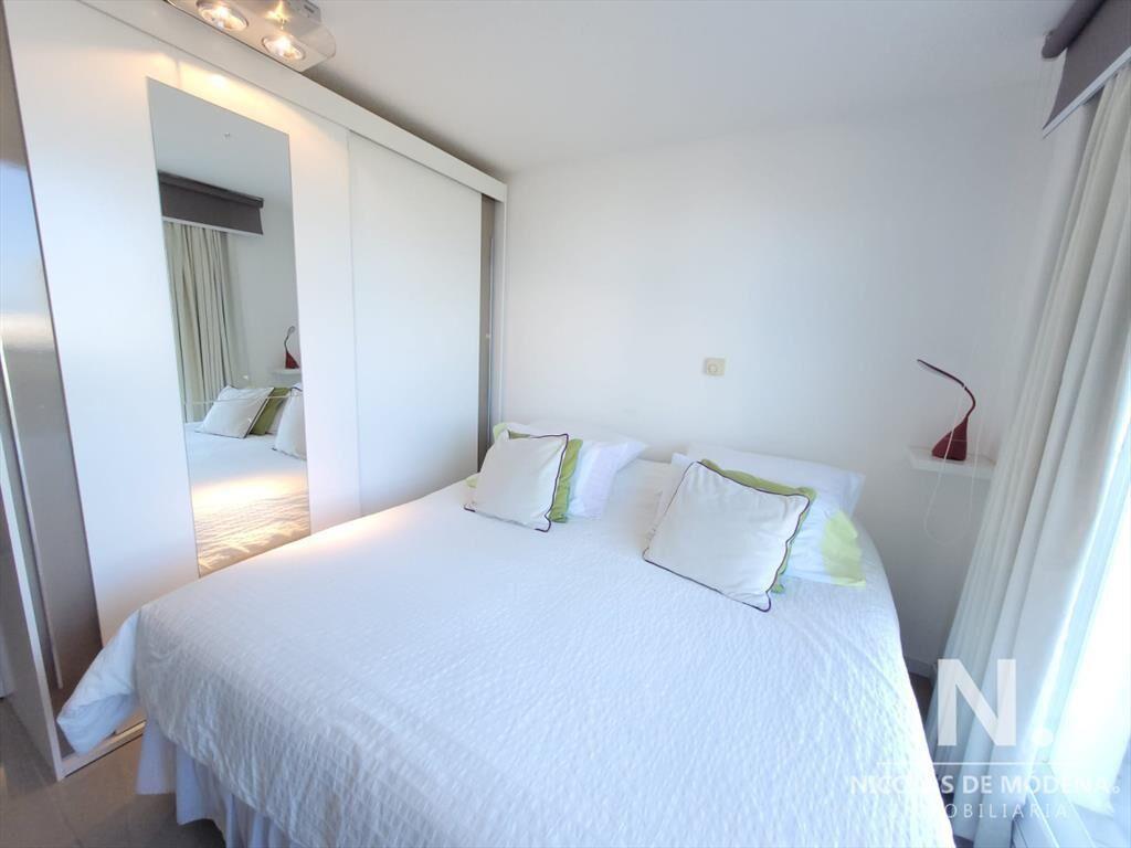 Apartamento en venta, Torre con Amenities - Playa Brava, Pu