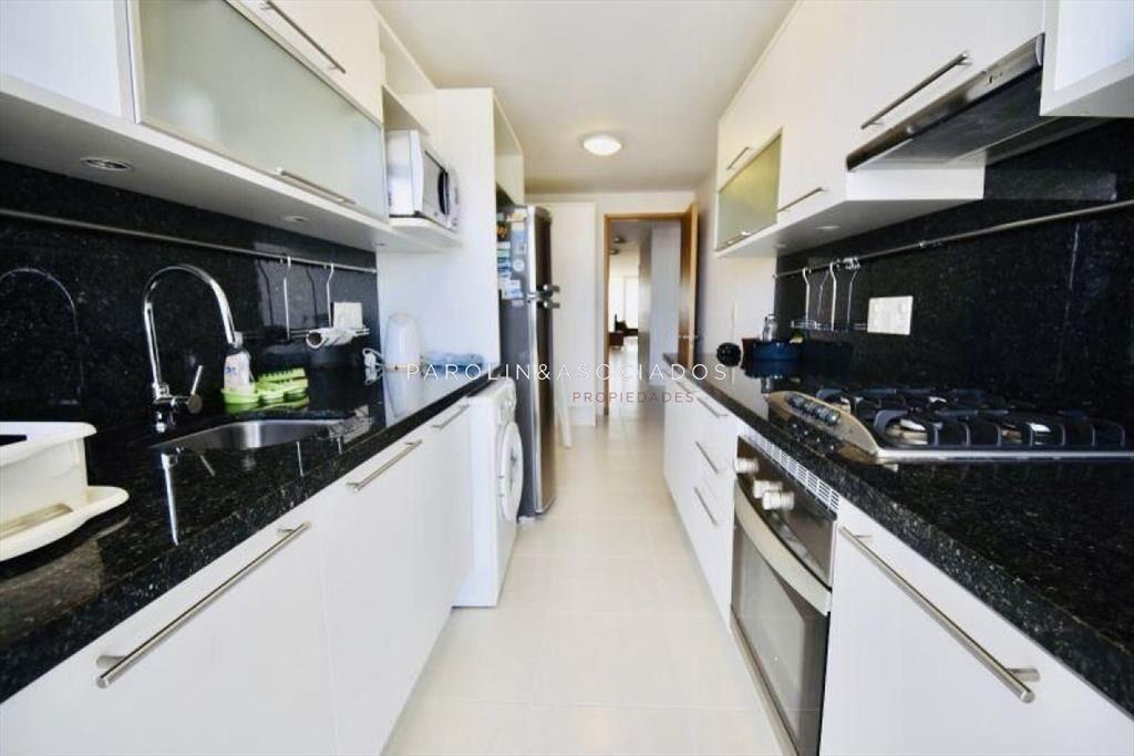 Apartamento en venta de 2 dormitorios en Season
