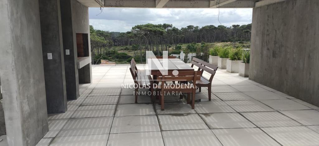Apartamento de 2 dormitorios en venta y alquiler Anual, Man