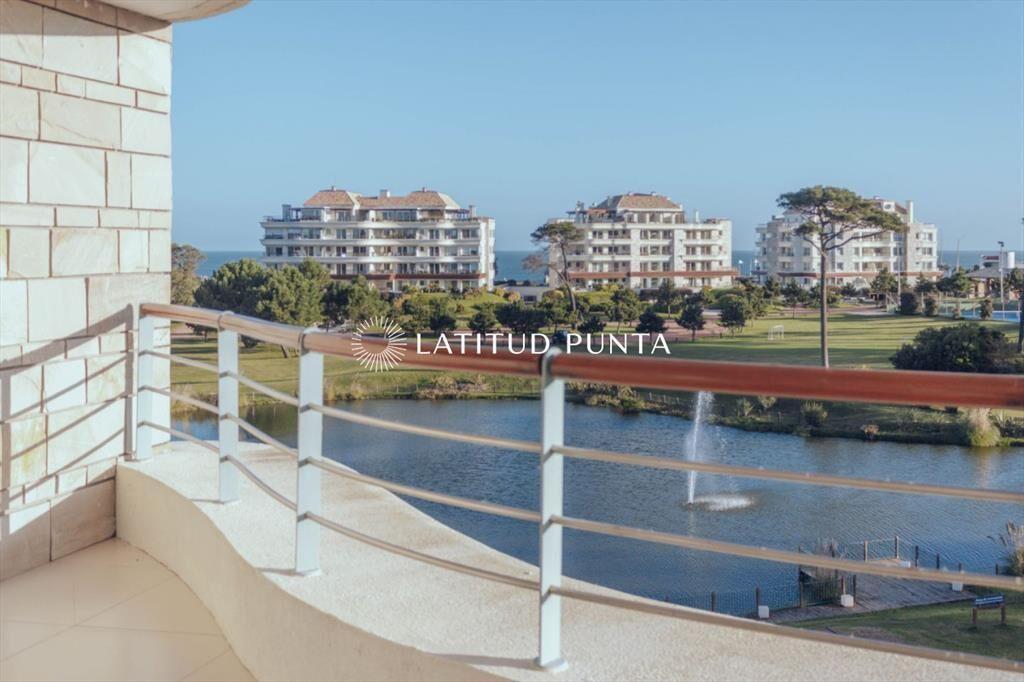 Apartamento en venta Playa Mansa 4 ambientes