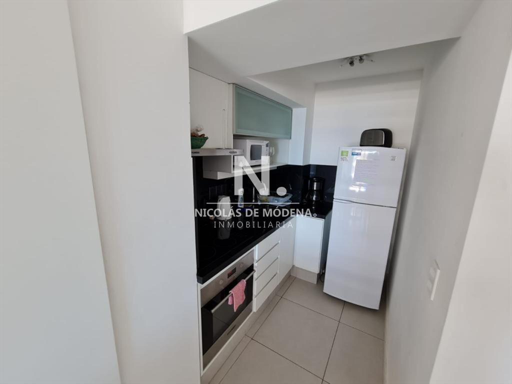 Punta del Este LUX TOWER- Venta departamento 3  9