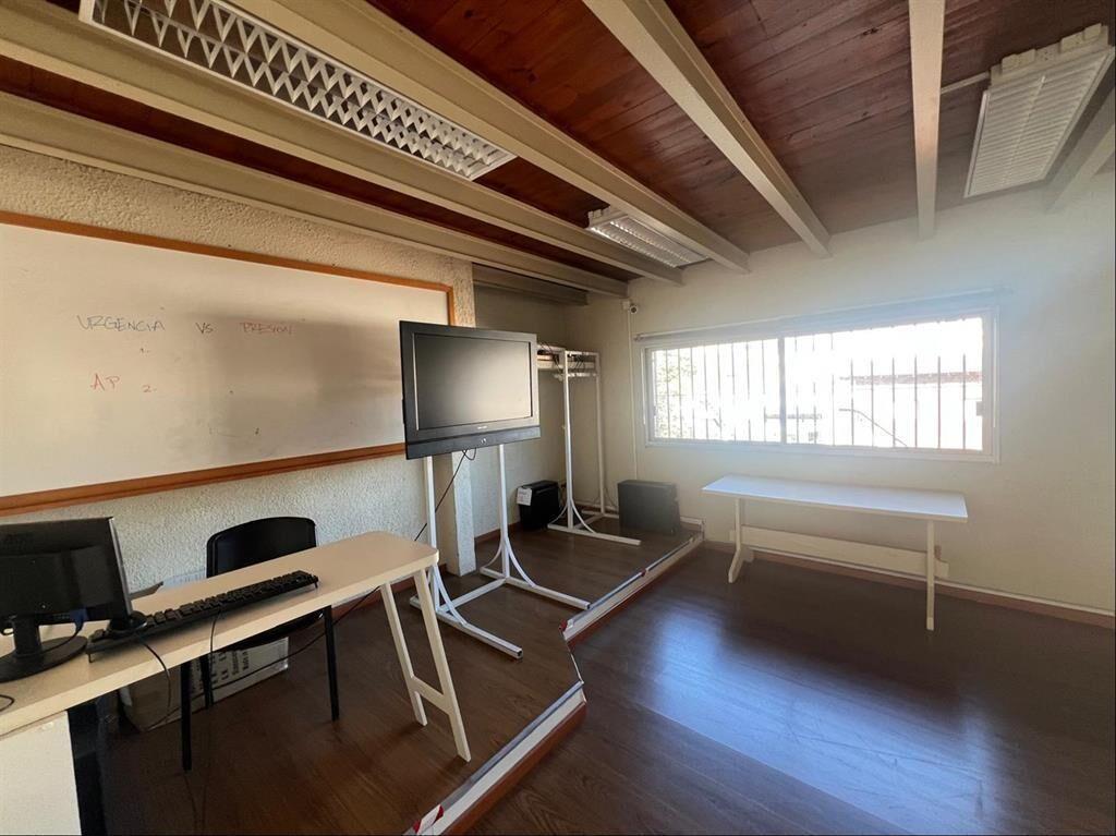 Alquiler espectacular casa de 900m2 ideal empresa