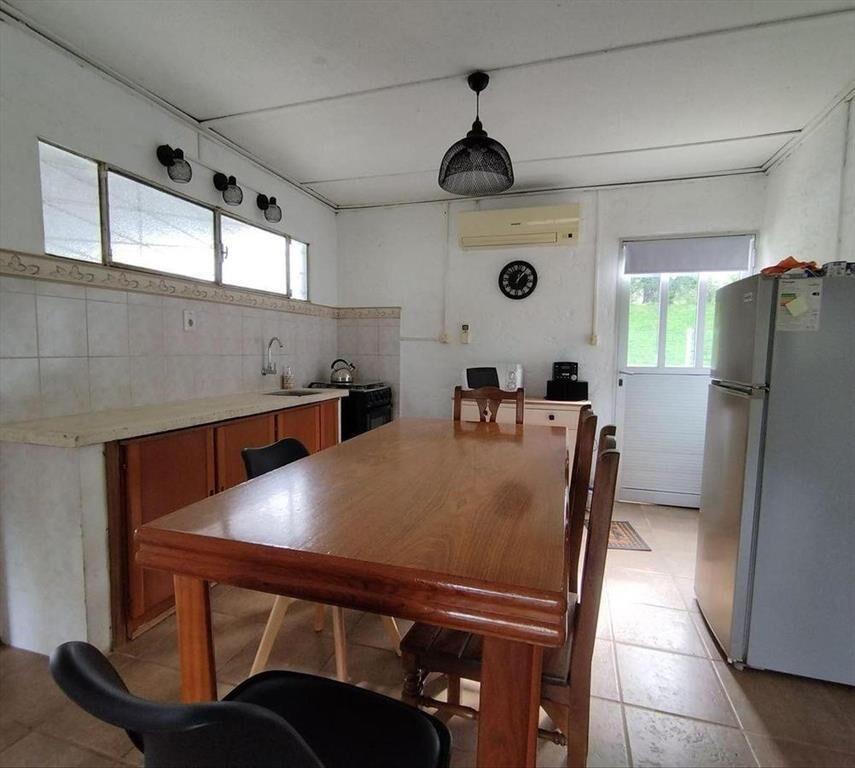 CASA EN VENTA A UNA CUADRA DE LA COSTA EN PLAYA LOS PINOS