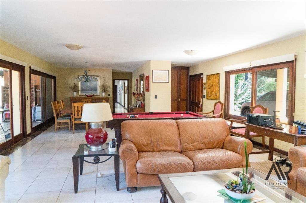 Casa en venta c/ cochera en Pinares