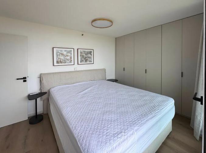Apartamento De 3 Dormitorios de lujo Amueblado En Alquiler.