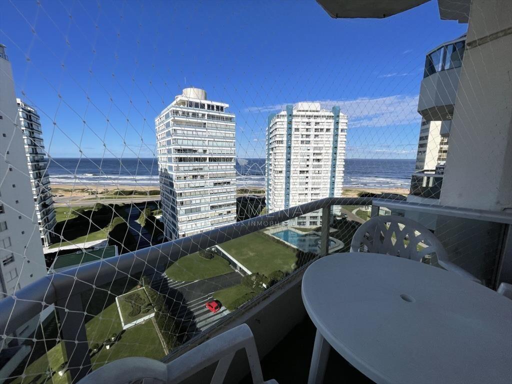 Apto en Torre Marina