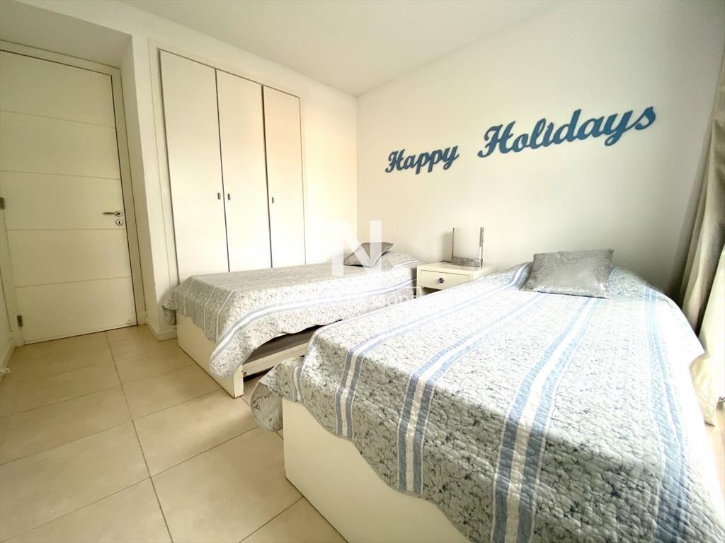 Hermoso apartamento de 3 dormitorios en torre de