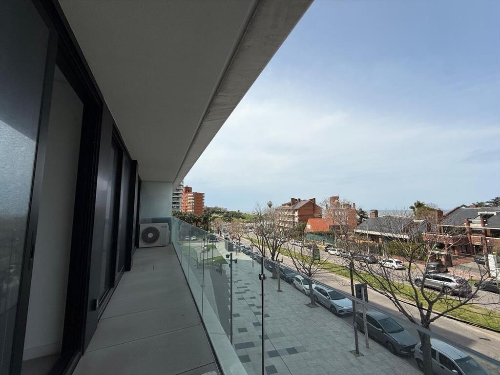 Venta 2 dormitorios y 2 baños con terraza en Cosmos #101...