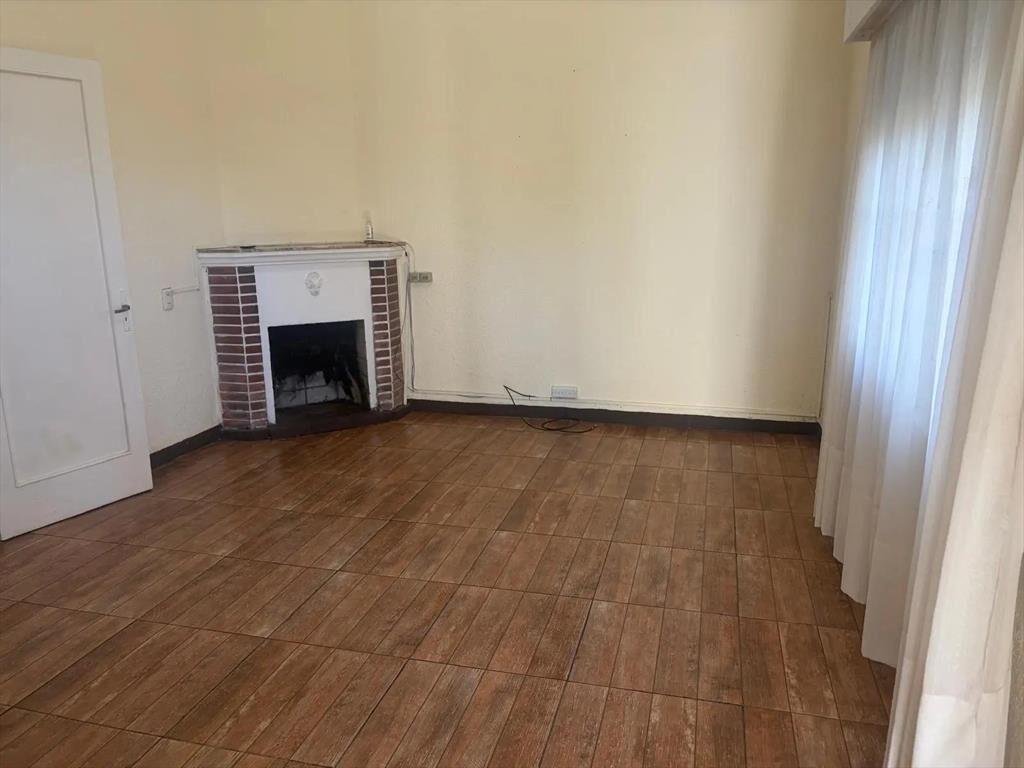 Venta Casa 2 dormitorios con amplio jardín y doble entrada