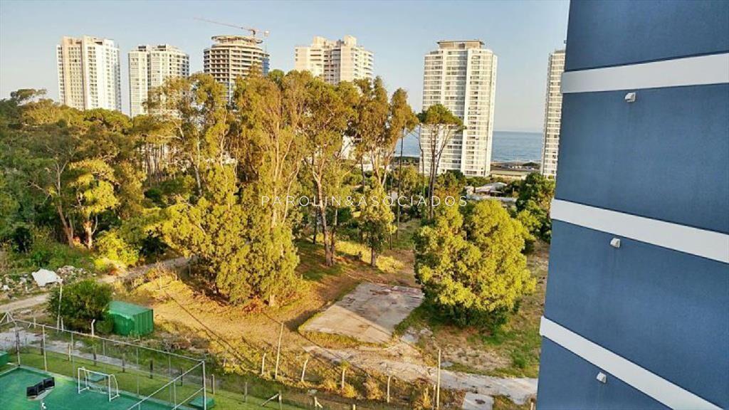 Apartamento en venta de 1 dormitorio en Torre One, Punta de