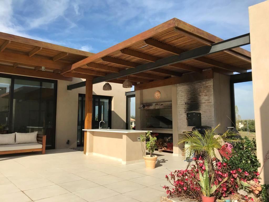 VENTA CASA COLINAS DE CARRASCO. IGUAL A ESTRENO! LA MEJOR