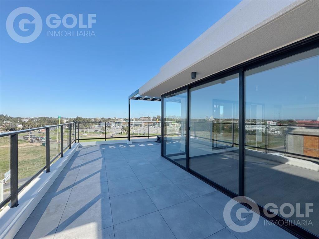 Venta de Penthouse Esquinero de 3 Dormitorios en Barra de C