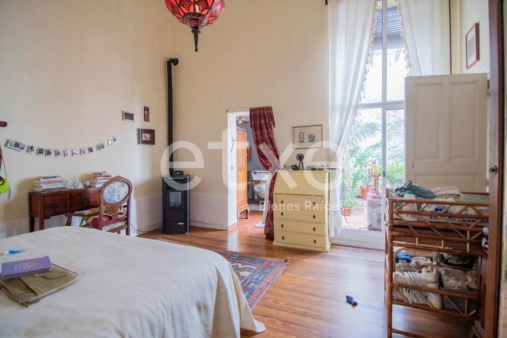 Venta de Divina Casa PH con Renta en Parque Rodo...