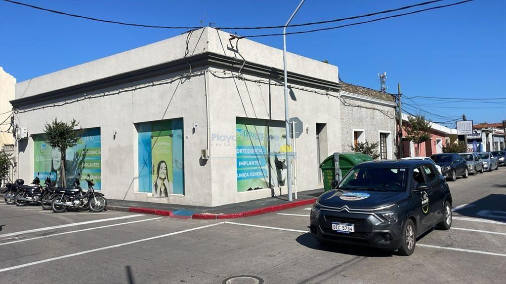 Local comercial con renta en pleno centro