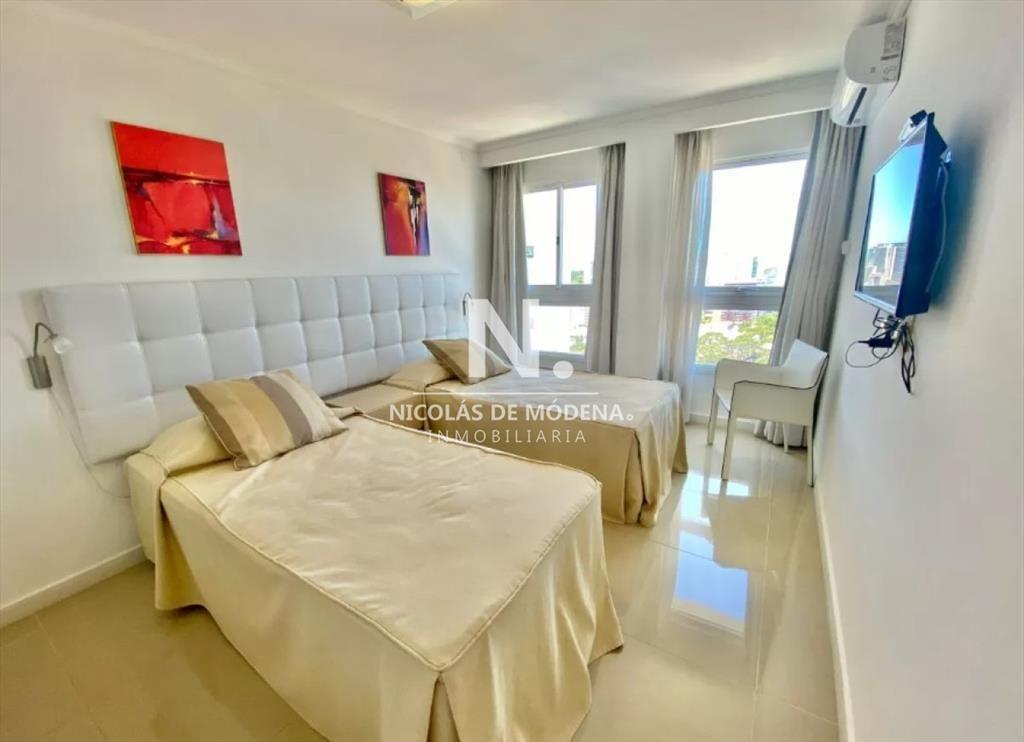 En venta apartamento de 3 suite y dependencia en