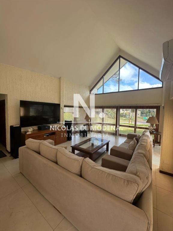 Hermosa casa en venta en Punta del Este de 7 dormitorios