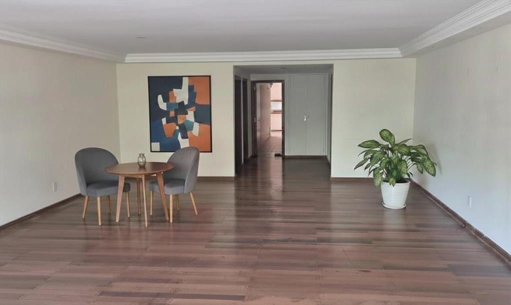Apartamento en venta frente al Golf Punta Carretas, tres do