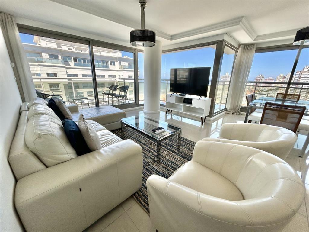 VENTA DE PENTHOUSE DE 2 DORMITORIOS EN EDIFICIO