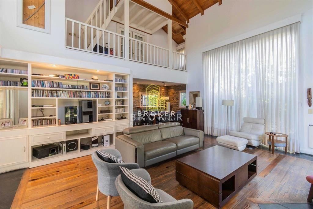 Venta Casa 5 Dormitorios En La Tahona