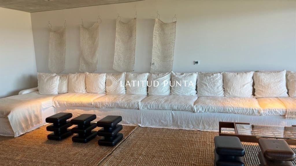 Apartamento 4 suites. Manantiales