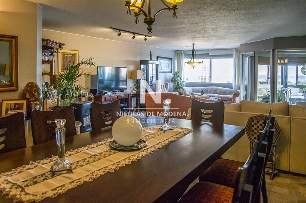 Apartamento en Roosevelt Center de 3 dormitorios